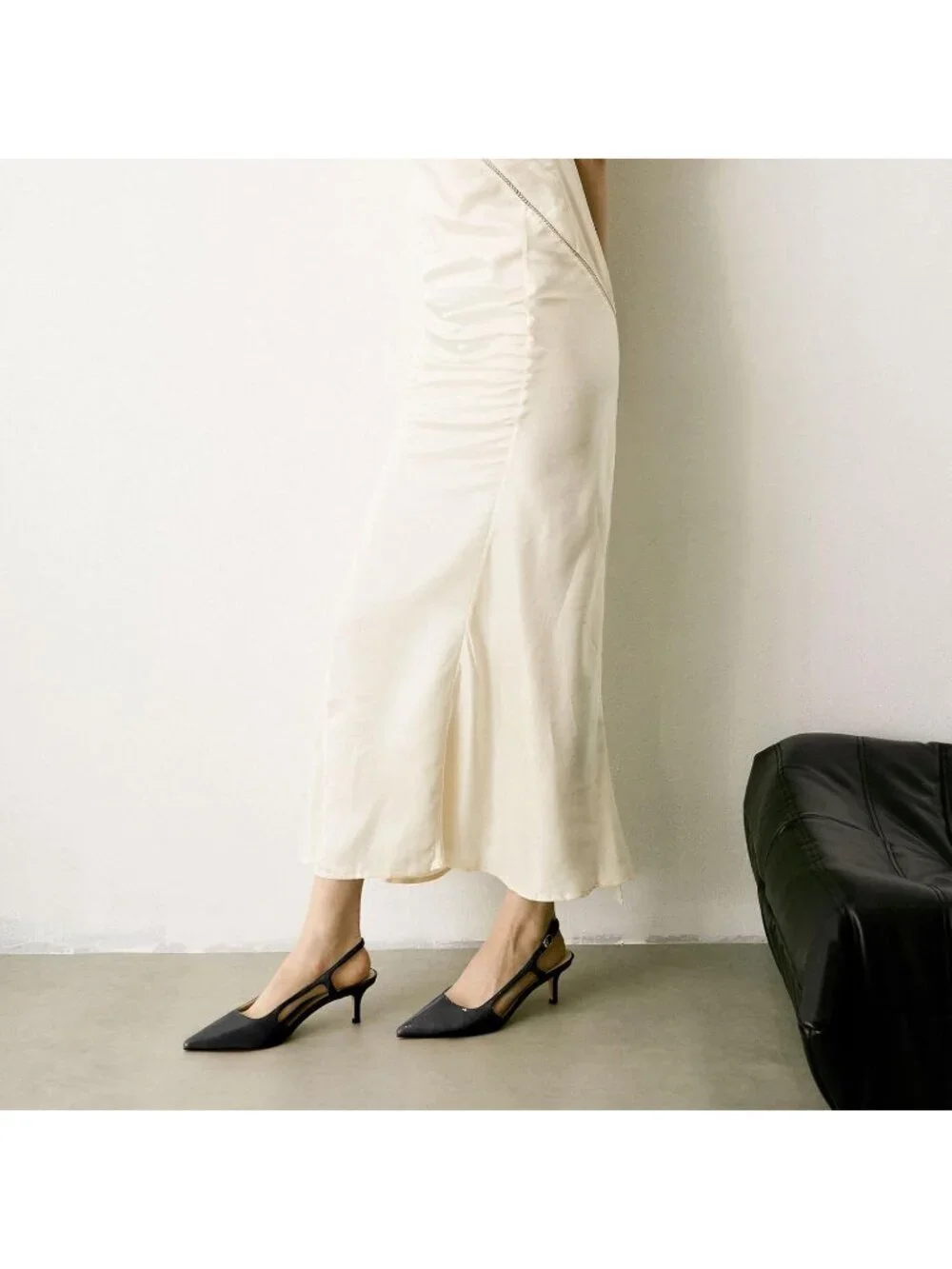 Women's Black Slingback Closed Pointed Toe Low Heels Dress Shoes Back Strap